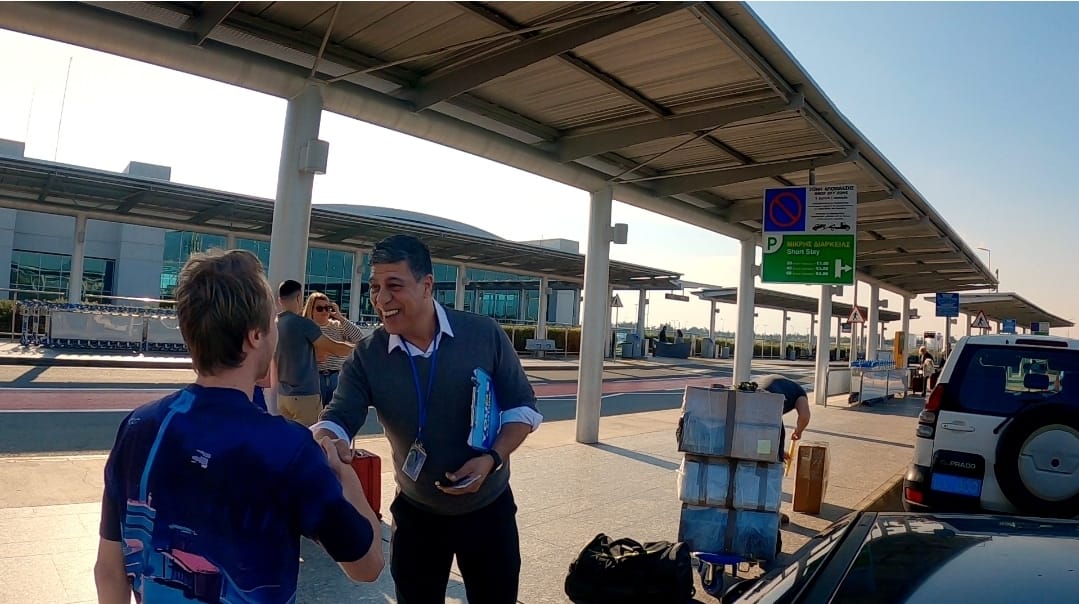 Airport pickup greeting